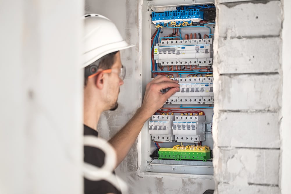 Elektromontāžas darba process